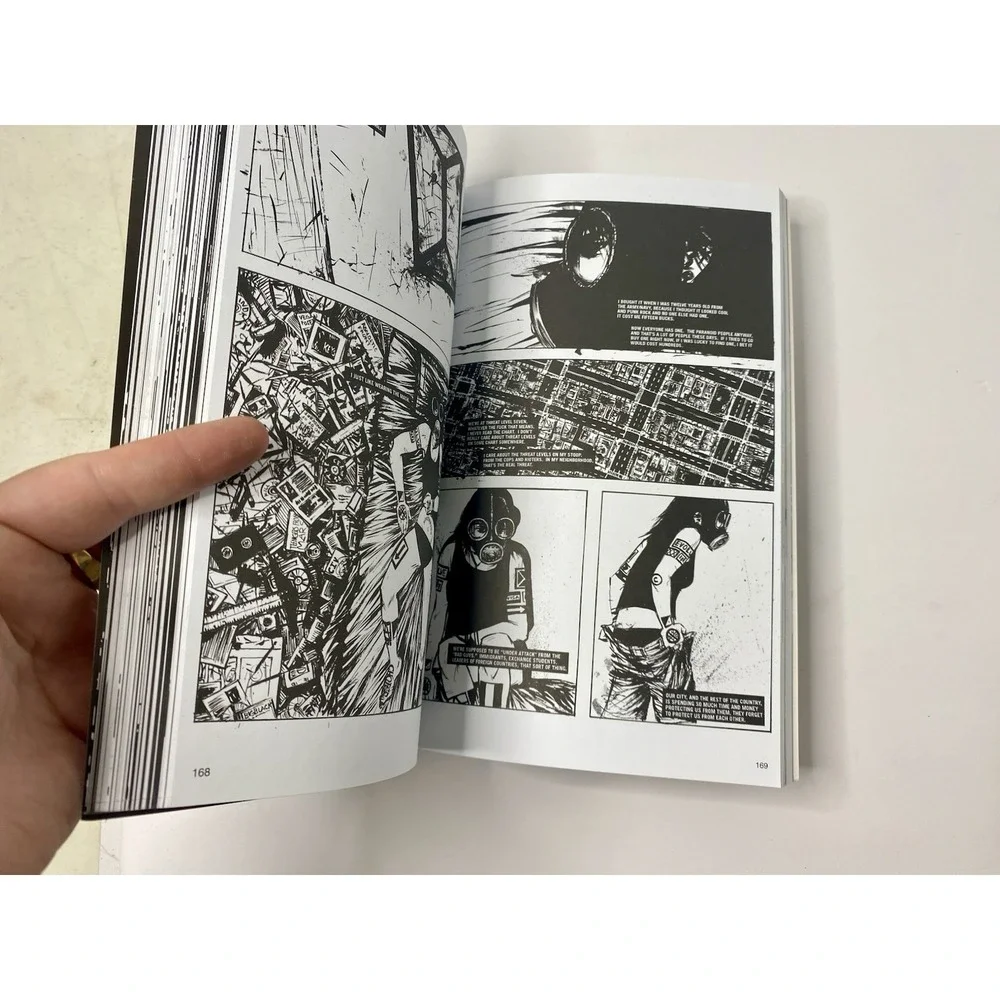Channel Zero: the‎ Complete Collection (Dark Horse Comics 2012)